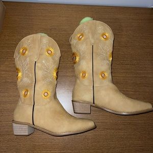 Sunflower Cowgirl boots